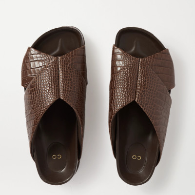 Croc-effect leather slides